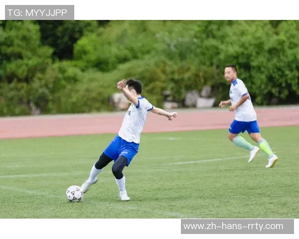 足球汇聚焦全球赛事动态与精彩瞬间引领球迷热潮