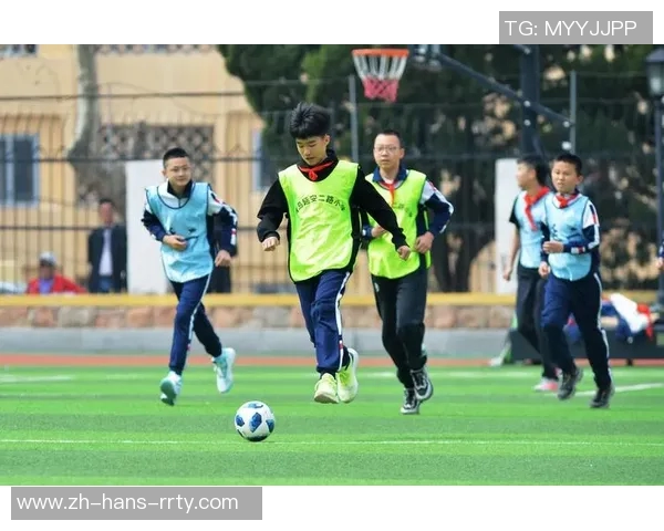 畅玩实况足球免费体验尽在掌握中尽情享受足球激情与乐趣